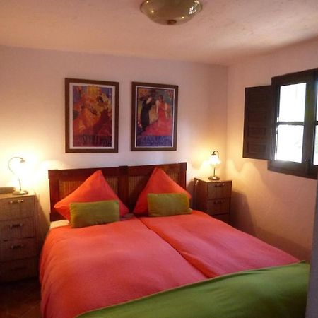 Toro Vista Casita - 1-2 Bedrooms Sayalonga Eksteriør billede